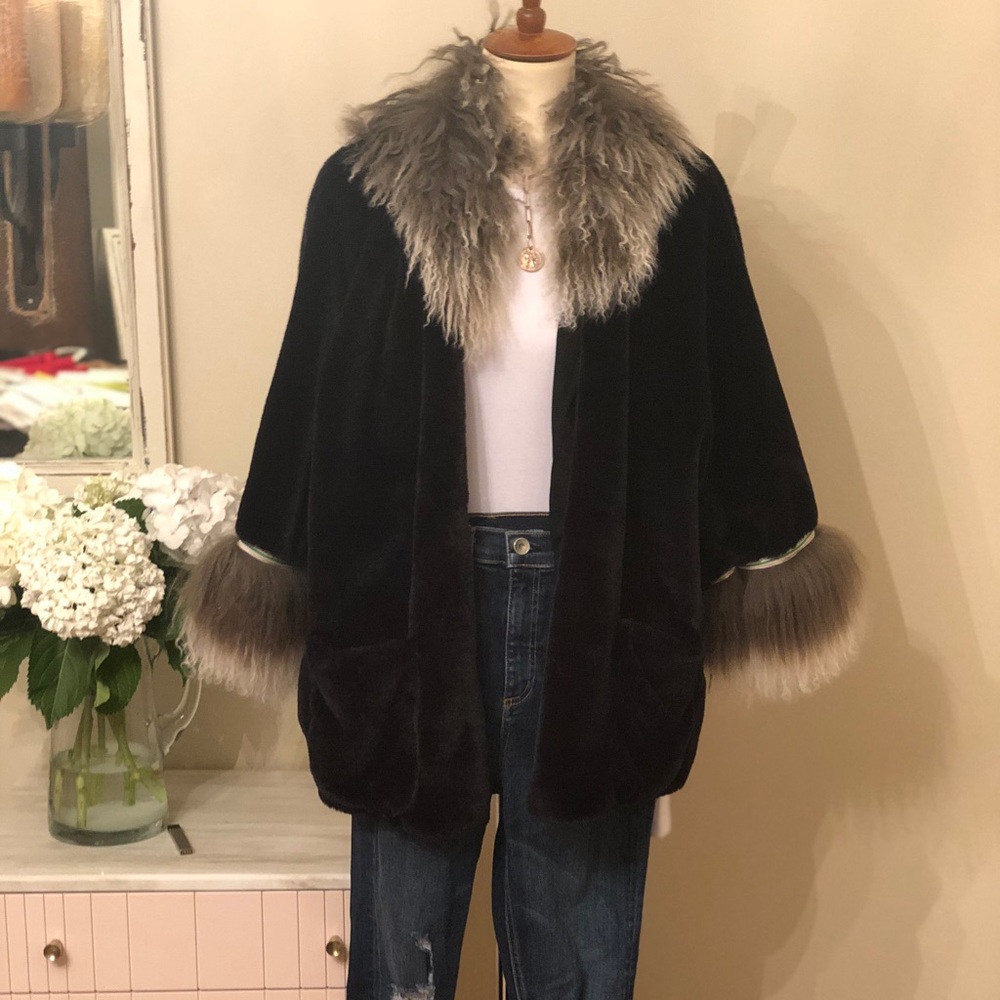 Monoplaza faux fur coat with shearling collar